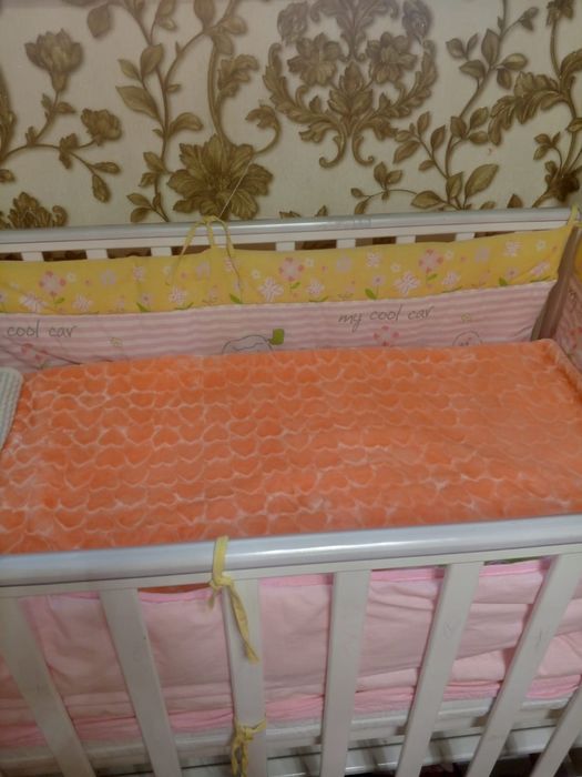 Кроватка продаем
