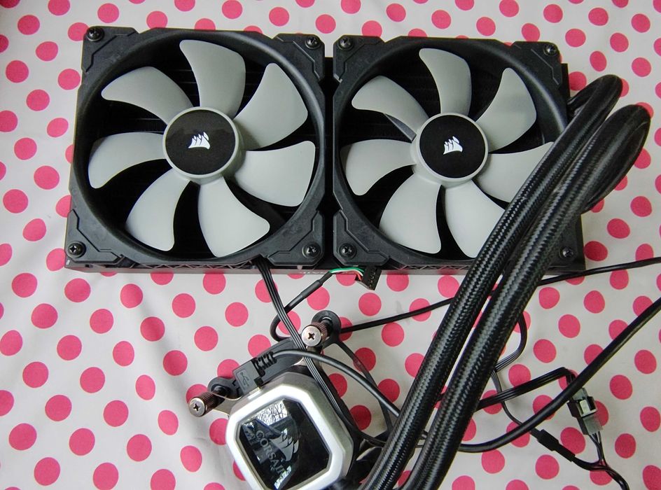 Cooler CPU Corsair iCUE H115i RGB PRO Socket 1700, 1200, 1151 v2.