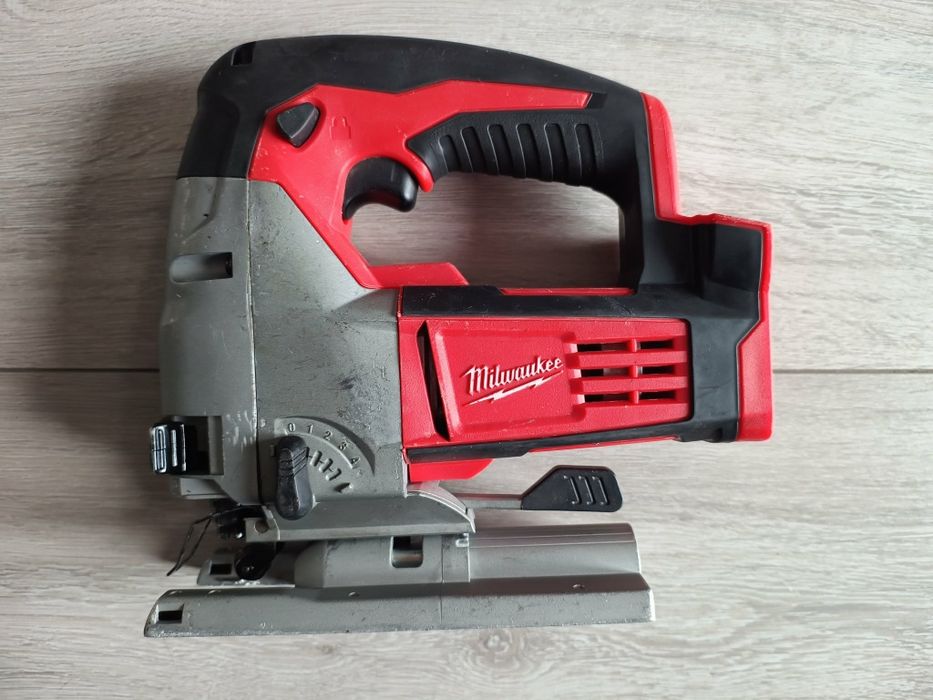Scule profesionale  Milwaukee 18V