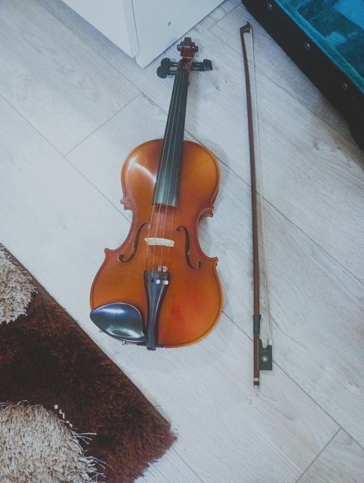 Vând vioara 3/4 buna