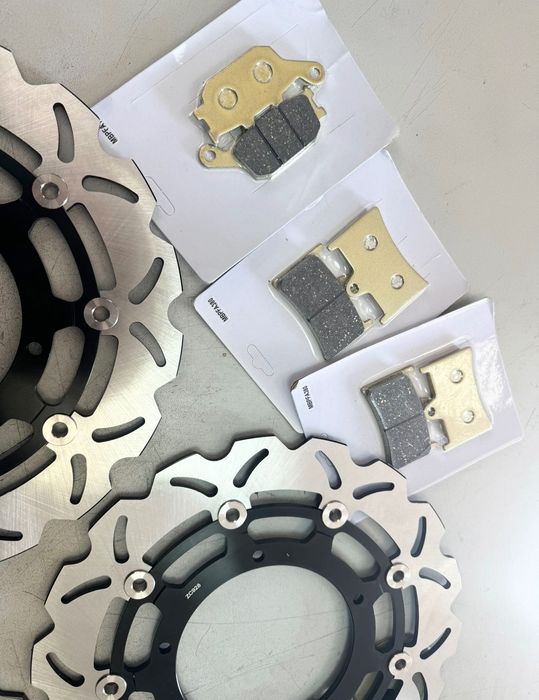 НОВИ спирачни дискове и накладки за Yamaha FZ-1 FAZER 1000 / FZ1