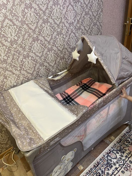 Детская кроватка манеж