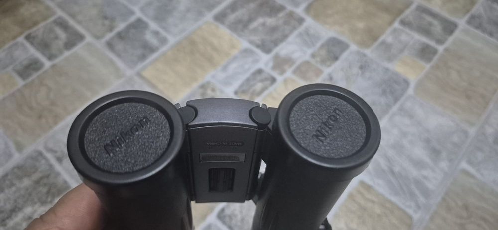 Binoclu Nikon nou nouț