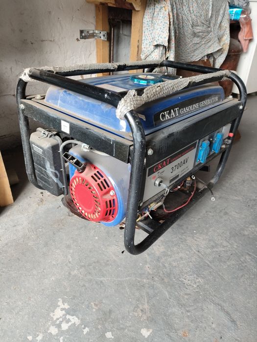 Продам бензиновый генератор СКАТ