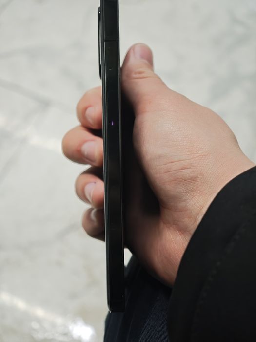 Xiaomi 13 с царапинами