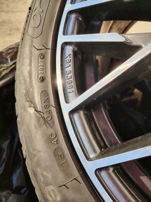 Vând anvelope de vara 235/45/R17