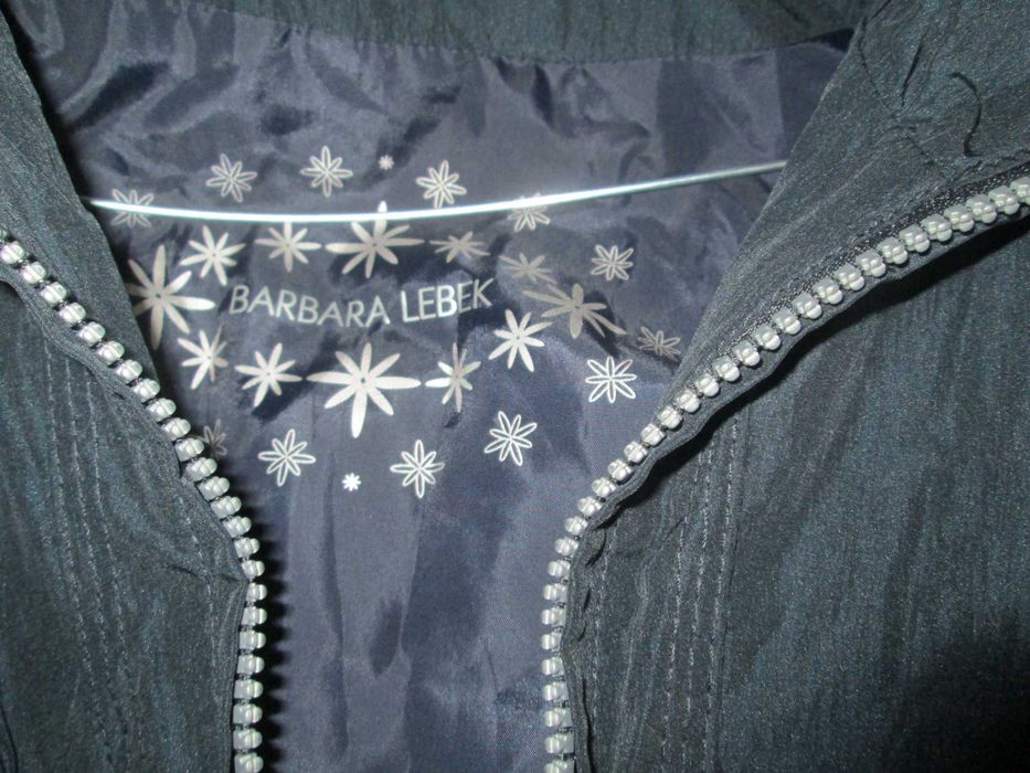 vesta neagra Barbara Lebek M