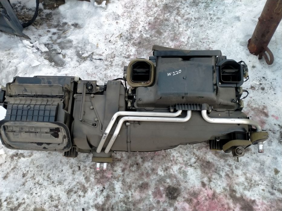 Корпус печки на Мерседес w220