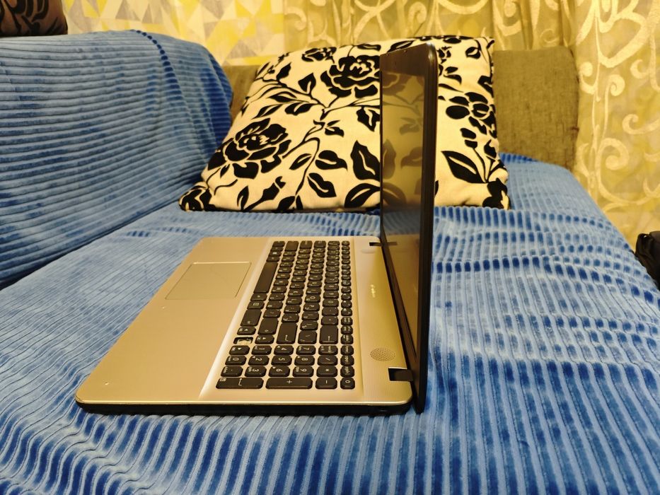 X541U АSUS i3-core Windows 10