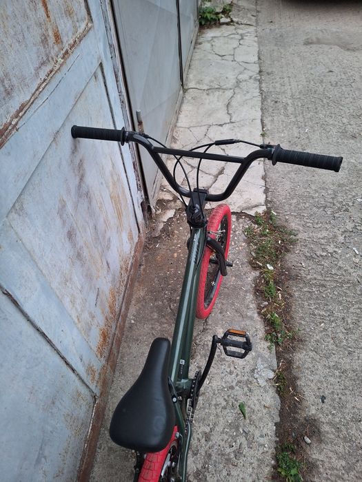 Vand bicicleta BMX Wipe 500 20”, pentru copii de la 8-12 ani/ 135-160cm