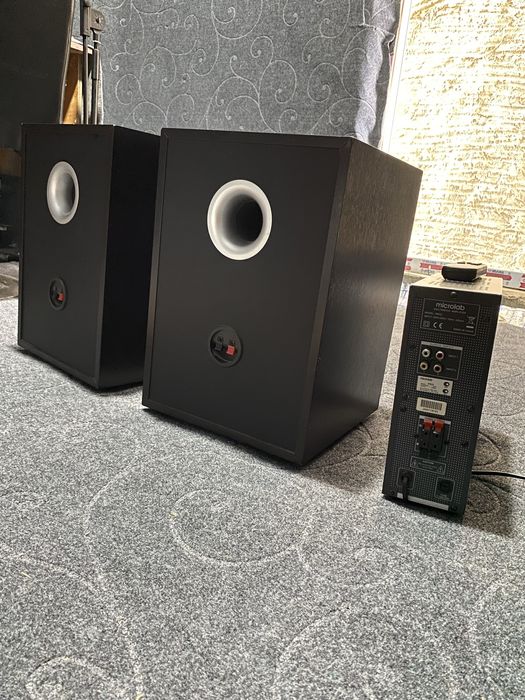 Microlab PRO 3  studio monitor + behringer B2 PRO KOMPLEKT