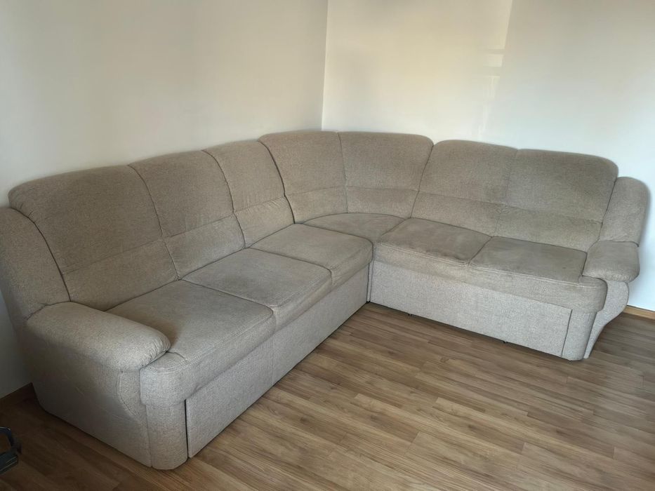 Canapea bej in forma L