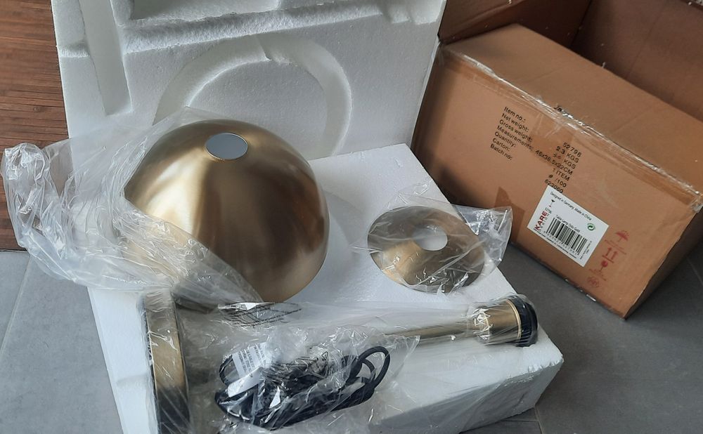 Нова настолна лампа Kare Oslo Gold