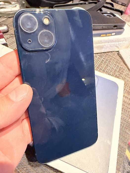 iPhone 13 без драскотина!