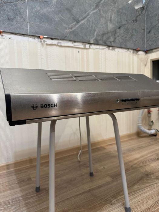 Продам вытяжку Bosh