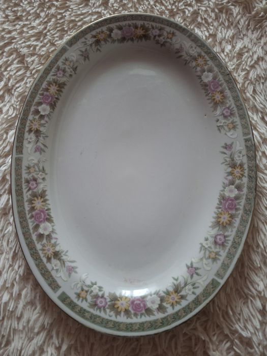 Посуда сервировочные тарелки