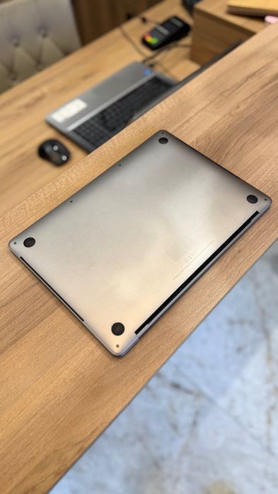 MacBook Pro 13”, i7 / 16GB RAM / 256 GB SSD