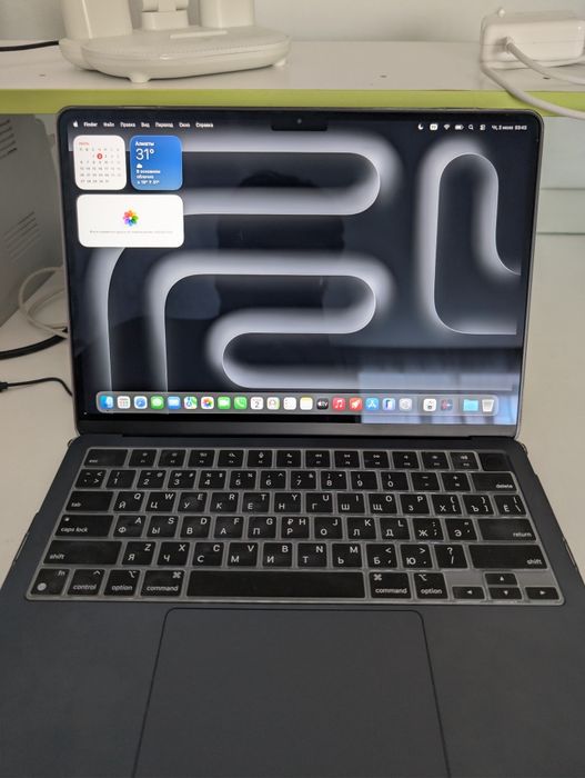 Продам MacBook air 2024 M3 16/512
