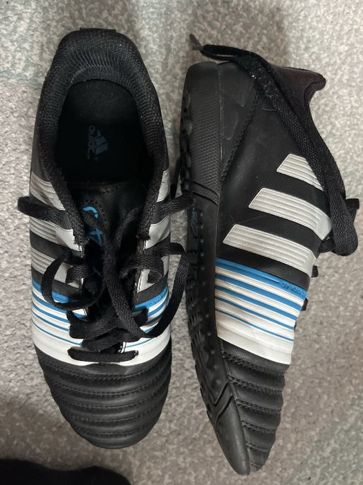 Adidasi fotbal Adidas
