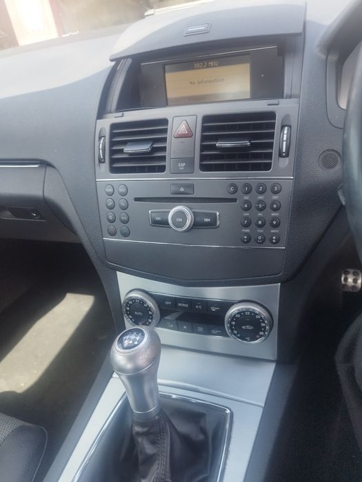 Dezmembrez Mercedes C class C200 2011 manual