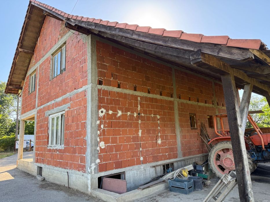 Constructie nefinisata plus teren intravilan in Orastie
