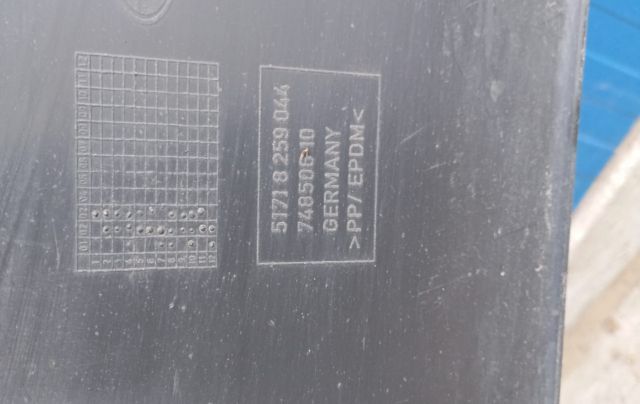 Carenaj dreapta fata 51718259044 Land Rover Range Rover Vogue 3 [face