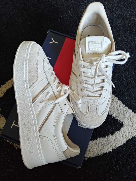 Дамски кецове Tommy Hilfiger