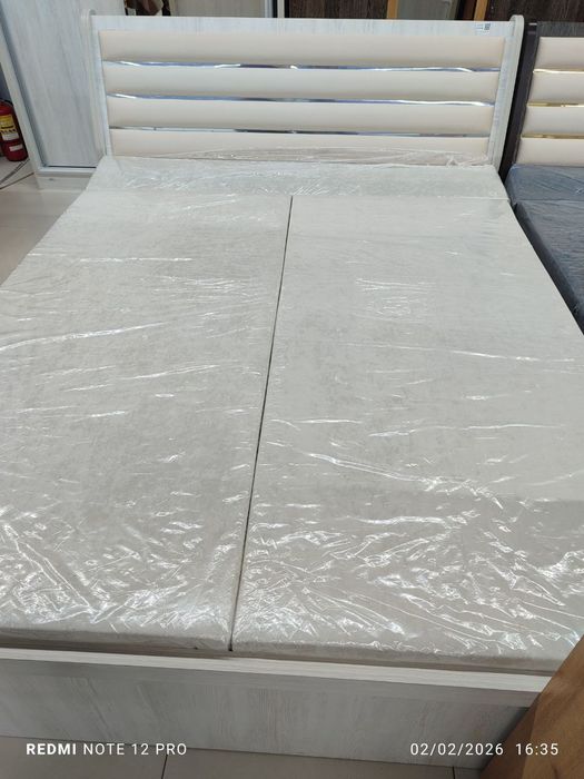 Spalni devan xolate zur