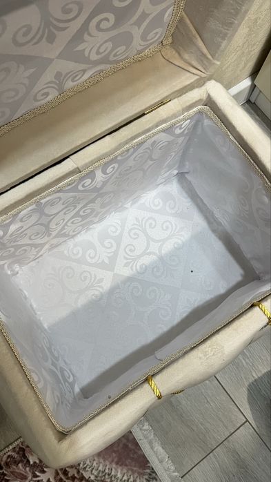Продам велюровые сундуки для приданного!