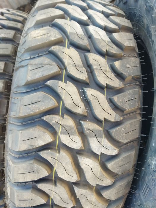 Шины грязевые 285/70/17 новые