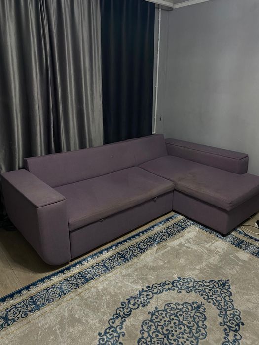 Диван угловой фиолетовый
