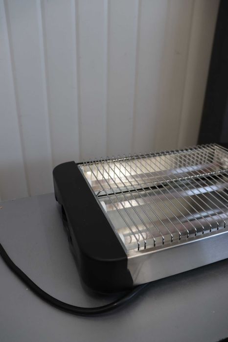 Хоризонтален тостер Cecotec Turbo Easytoast Basic, 900W