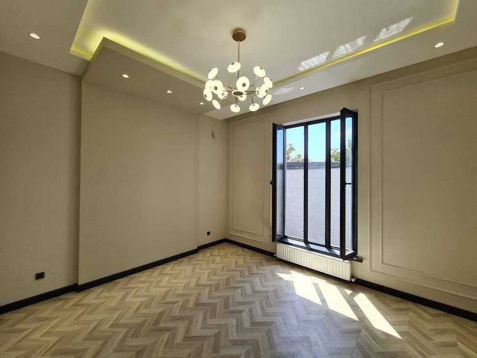 Сдаётся Евродом 4-соток около Южного Вокзала современный Хай-Тек