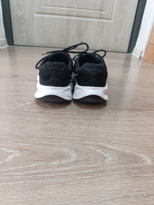 Продам Nike revolution 7