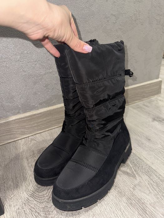 Продам женские сапоги