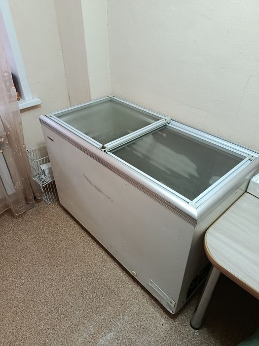 Продам морозильную камеру