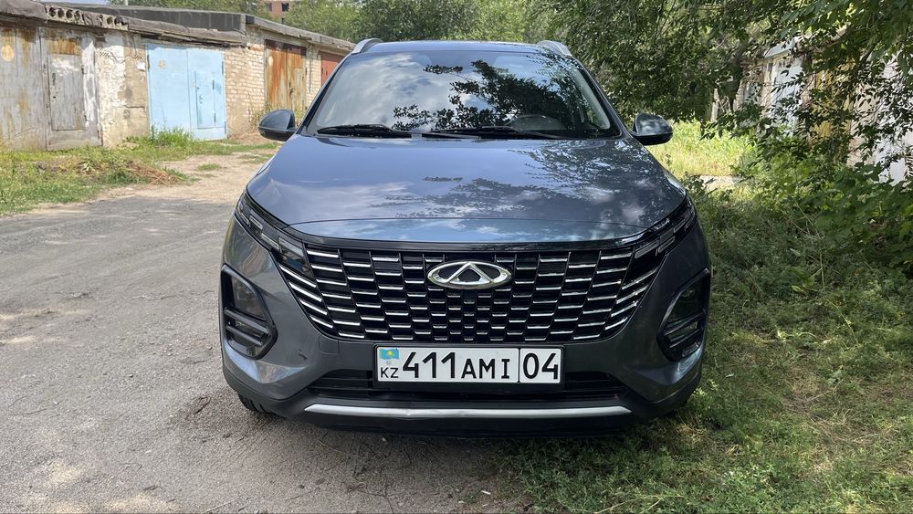 Автомобиль 2024 года