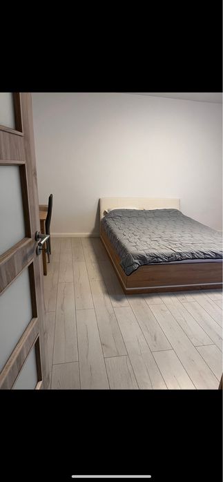 Inchiriez garsoniera spatioasa 42 mp