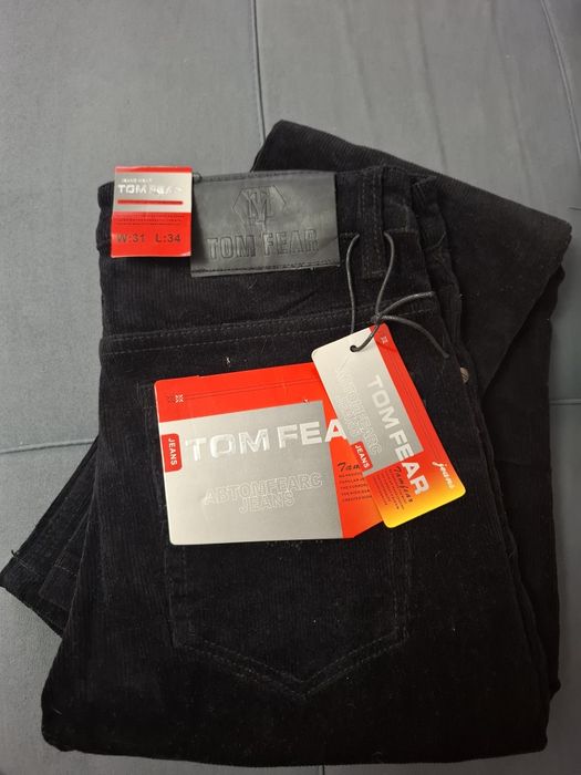 Продаю новые джинсы