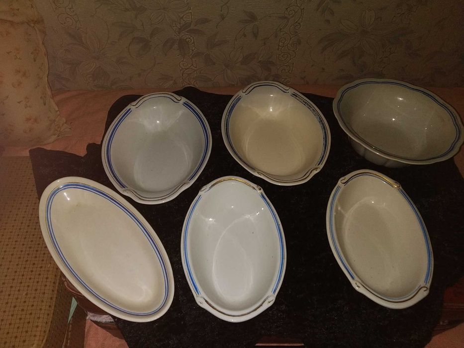 Посуда корейская супница салатницы тарелки 1957 года продается оптом.