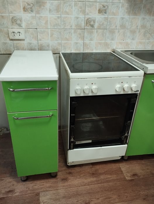 Продам кухонный гарнитур.