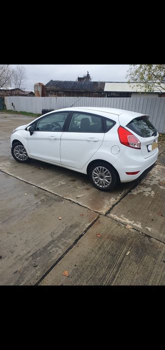 Vând Ford Fiesta 2017 diesel e 6 impecabil