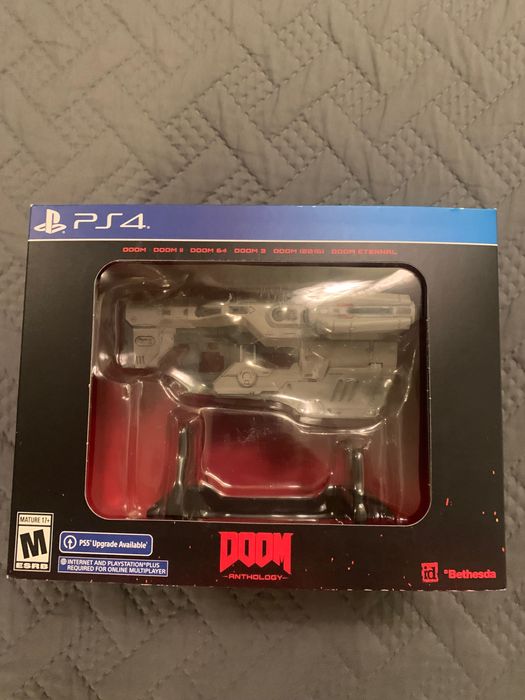 Игра за PlayStation 5,4,3,2 Doom Anthology с кодове и пистолет подарък колекционерска закупена от САЩ