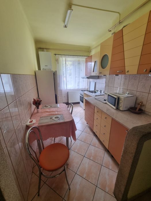 Inchirieriez apartament 2 camere Zona Rivulus Central