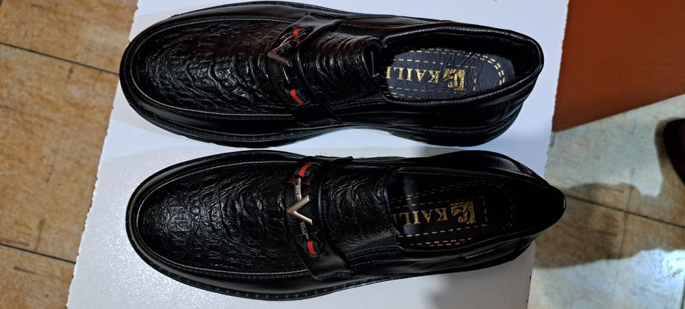 Школьные туфли для мальчиков.