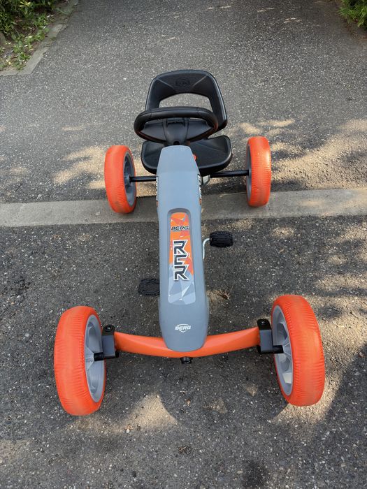 Vand kart Berg pentru copii cu varsta intre 2.5-6 ani.