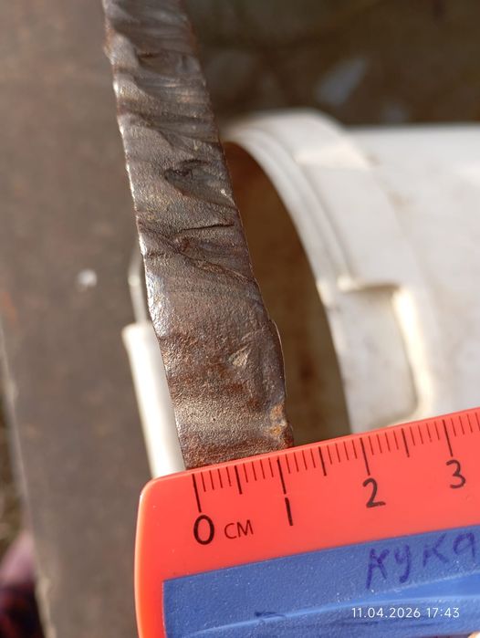 Бак железный, вагонетка