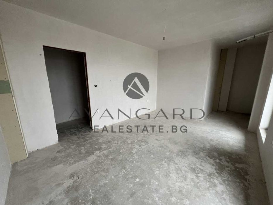 Продава се Тристаен апартамент в Пловдив, Остромила - 174 кв.м за 892 €/кв.м - Снимка #4