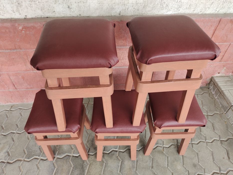 Табуретки из дерева