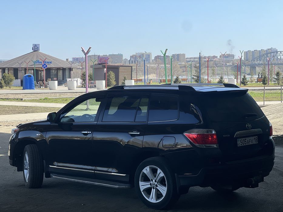Toyota Highlander 2011ж